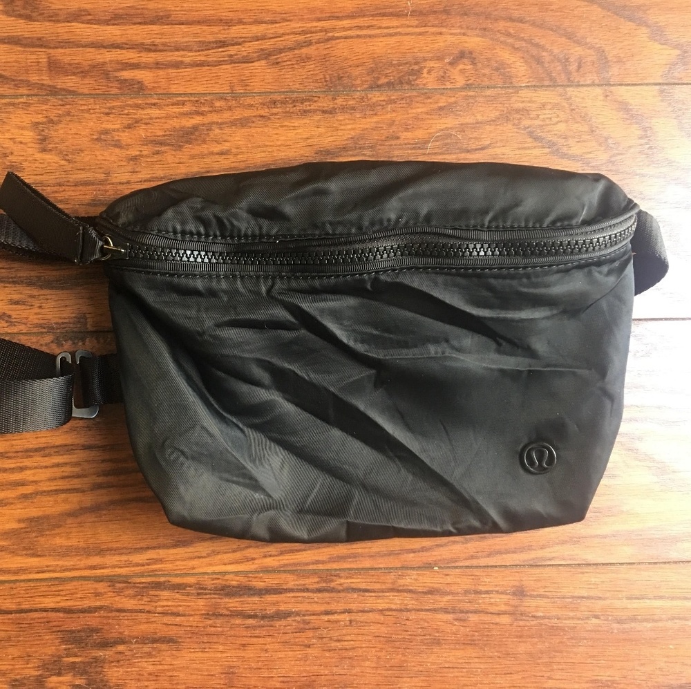 Lululemon fanny pack/crossbody
